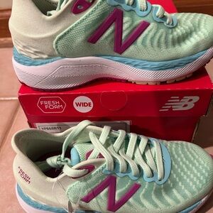 New Balance Fresh Foam Shoes - lime Green and Purple
